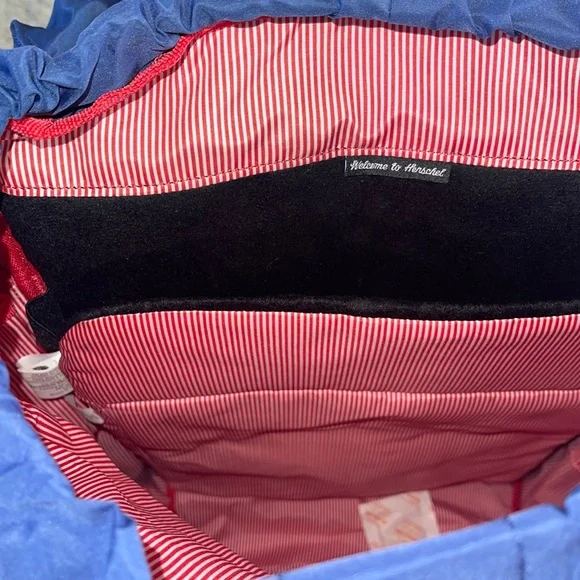❤️NWT!!!❤️RARE!!Beautiful Herschel 25L Backpack.Little America.15”Laptop sleeve. - Picture 8 of 17
